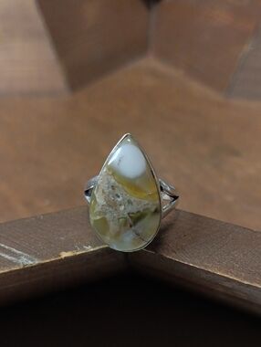 Sterling Silver Teardrop Yellow and Cream Fluorite Ring